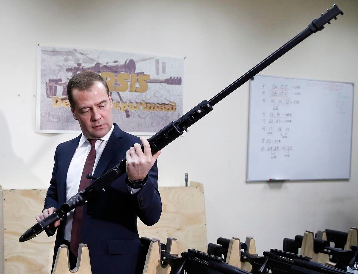 В РФ после потери Херсона грозят Украине ядерным и "экспериментальным" оружием