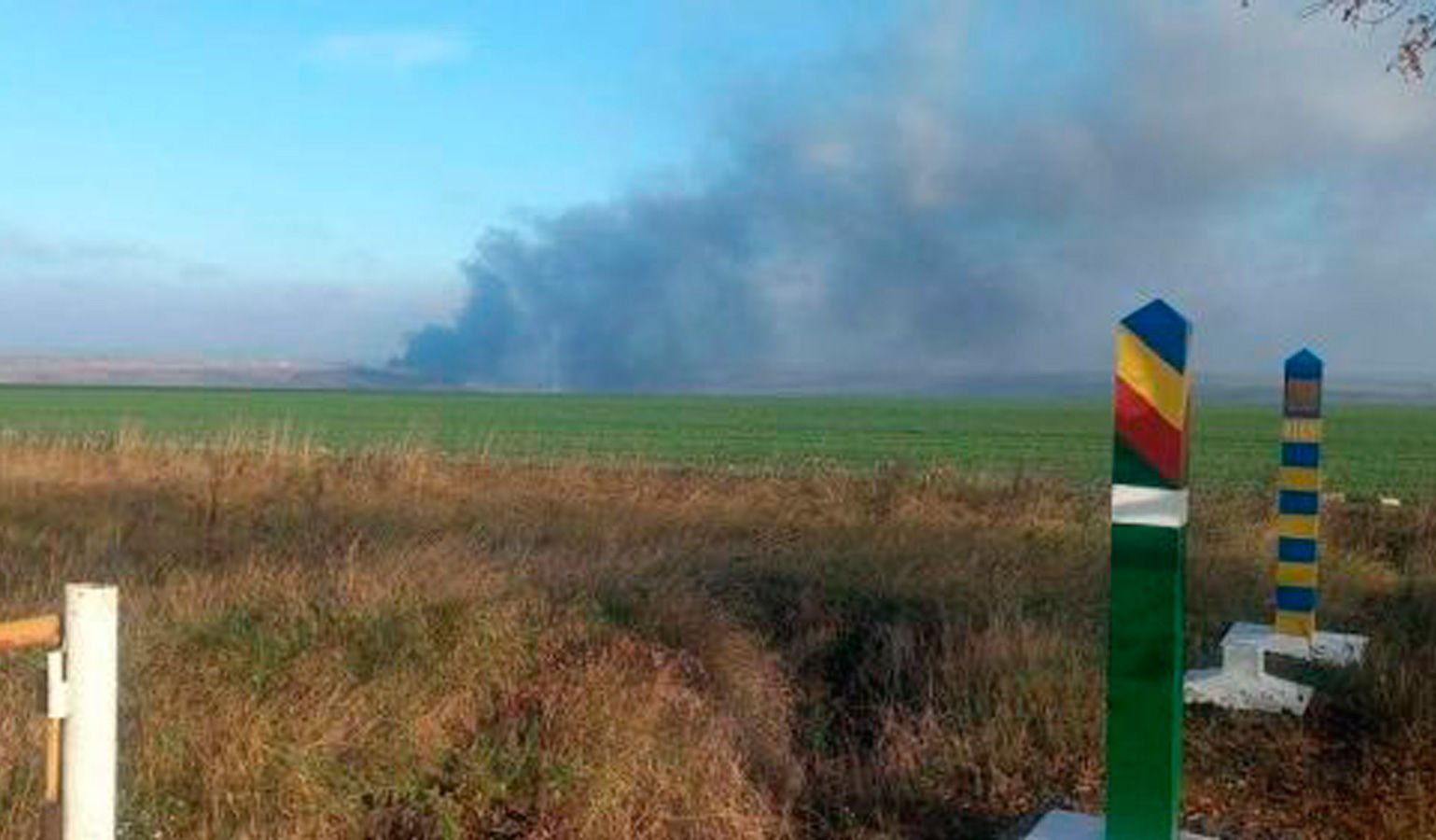 СМИ: Российские ракеты атаковали не только Украину – опубликованы кадры падения